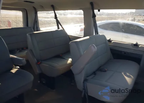 2006 Ford E-150 Chateau/Xl/Xlt z USA, uszkodzony, nr VIN 1FDRE11W46DB22617